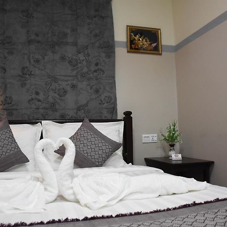 Nanda Garden Hotel Bagan Bagian luar foto