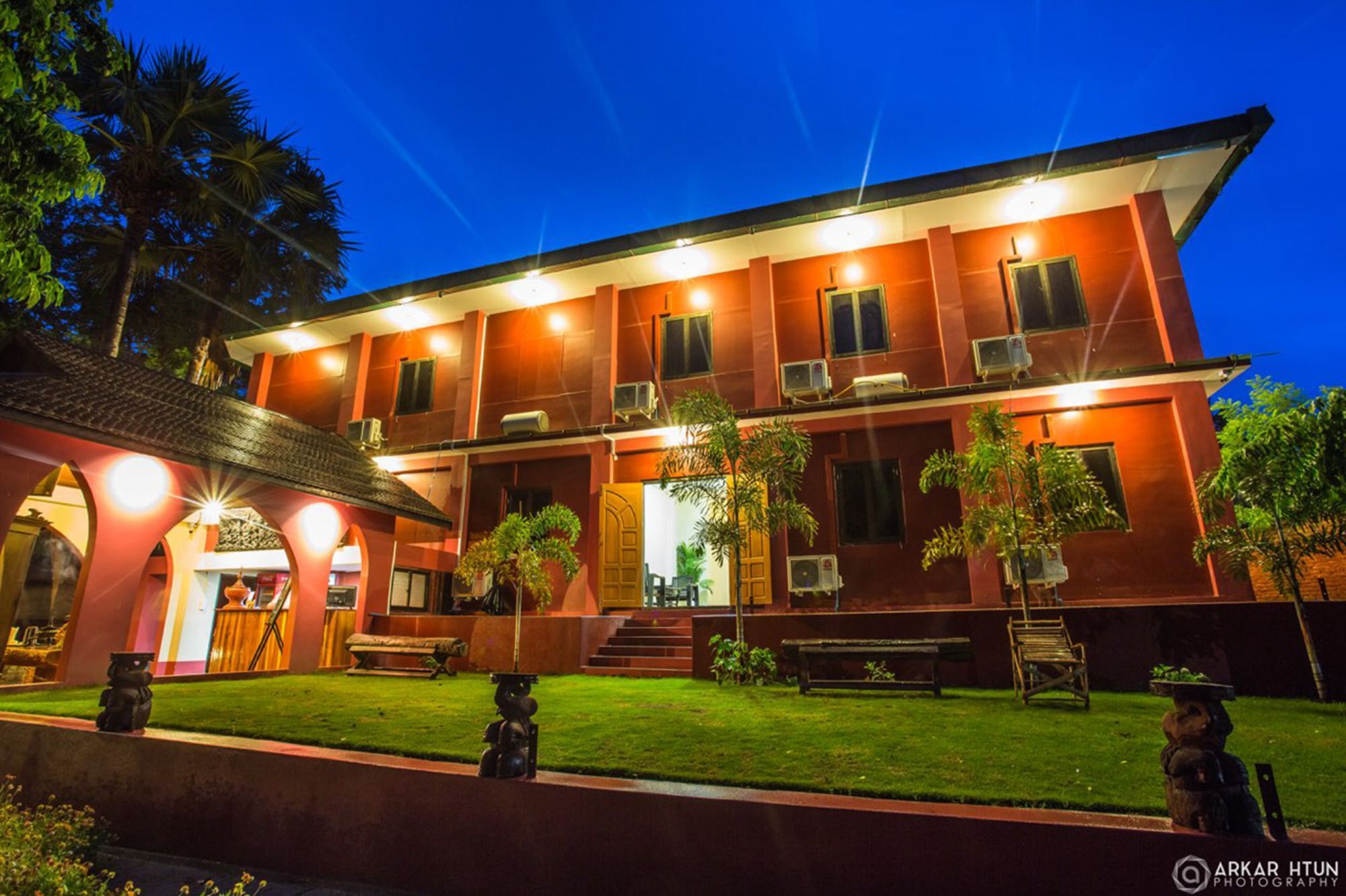 Nanda Garden Hotel Bagan Bagian luar foto